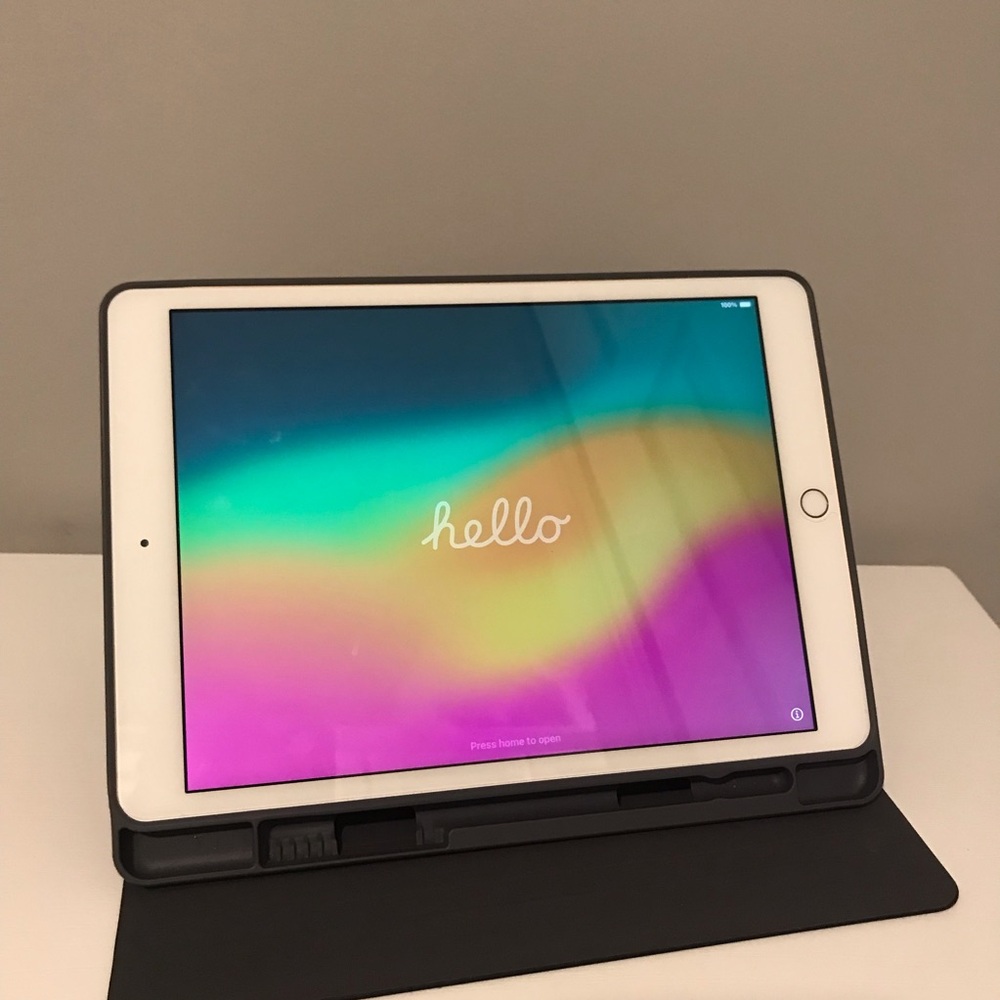 Apple iPad 8th Gen 32GB